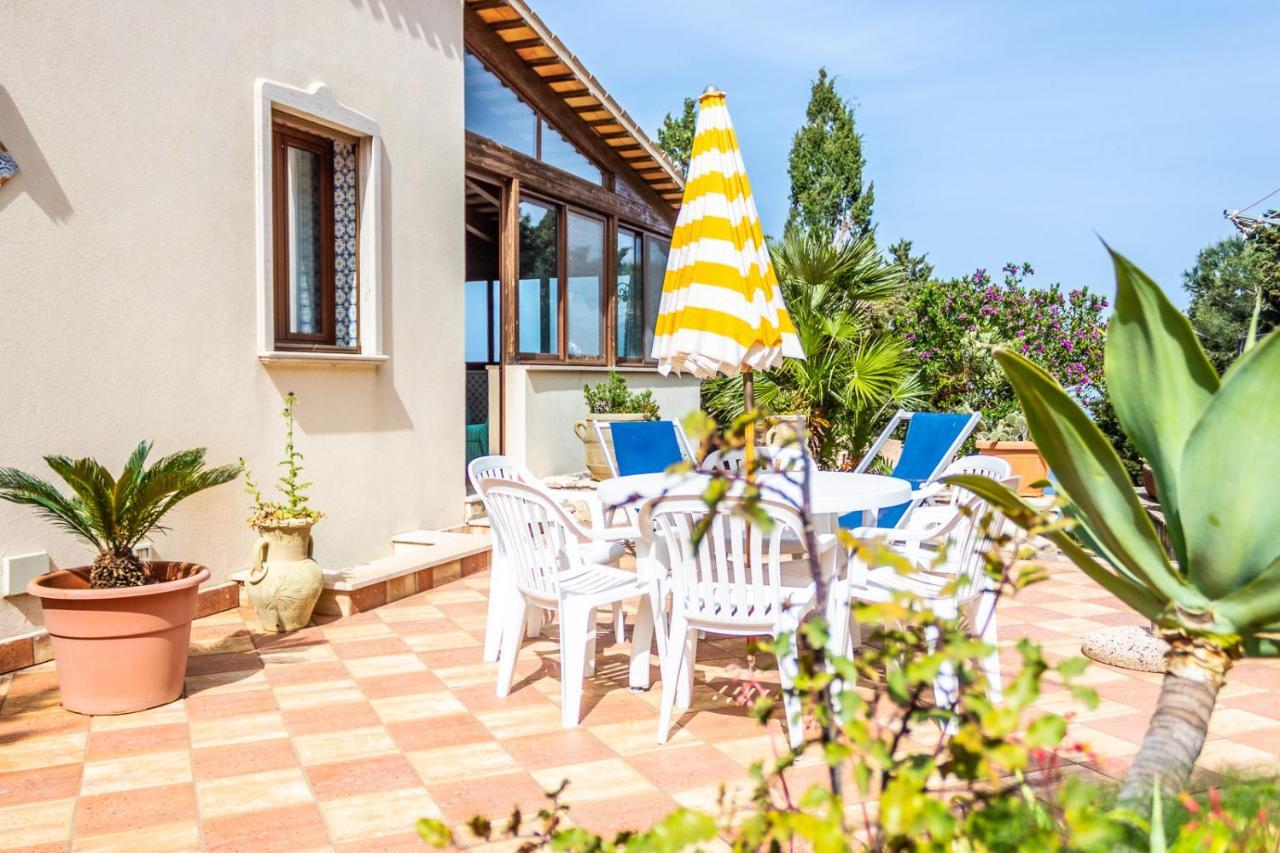Villa Verde Con Vista Sul Mare San Vito Lo Capo Kültér fotó