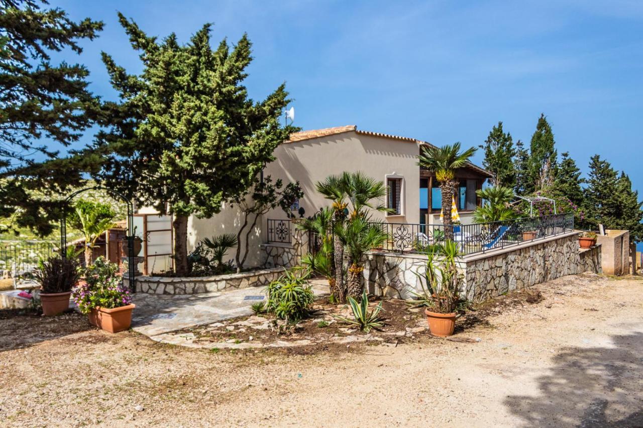 Villa Verde Con Vista Sul Mare San Vito Lo Capo Kültér fotó